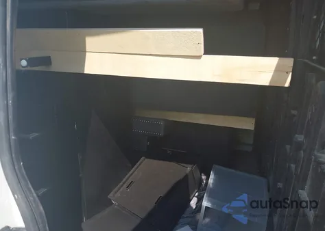 2011 Ford E-250 Commercial z USA, uszkodzony, nr VIN 1FTNE2EW5BDA65535